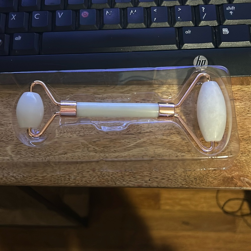 Daylogic facial roller nib